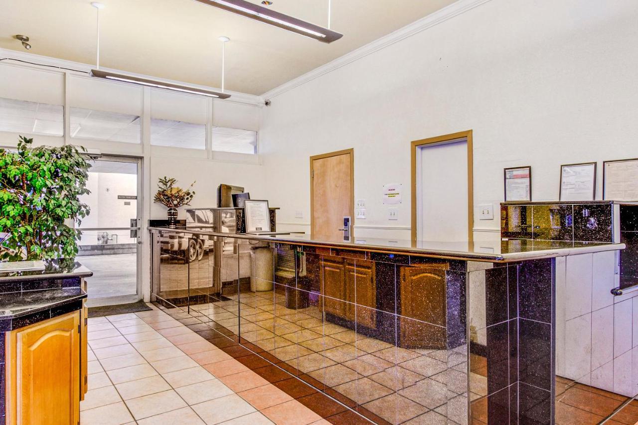 Americas Best Value Inn San Antonio Airport South Экстерьер фото