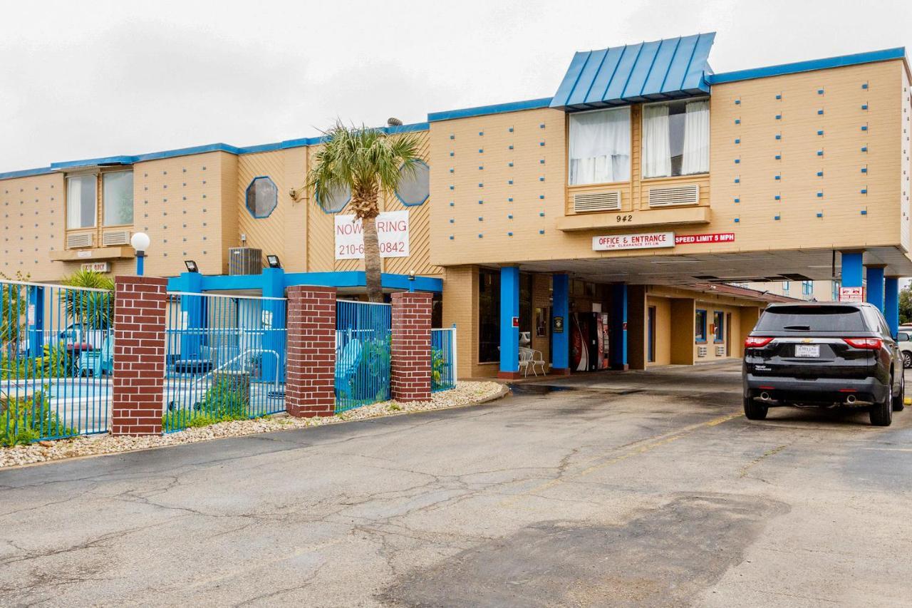 Americas Best Value Inn San Antonio Airport South Экстерьер фото