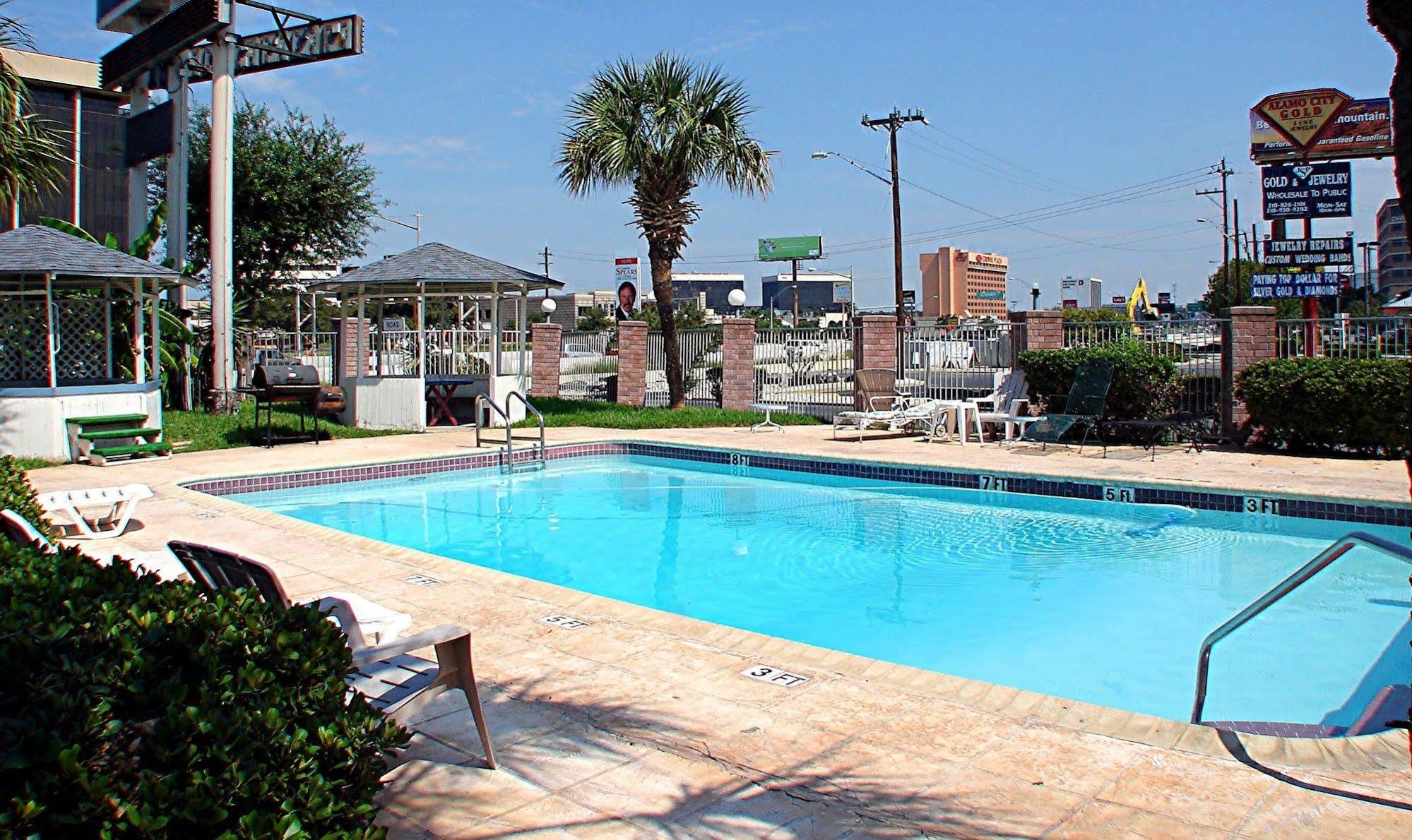 Americas Best Value Inn San Antonio Airport South Экстерьер фото
